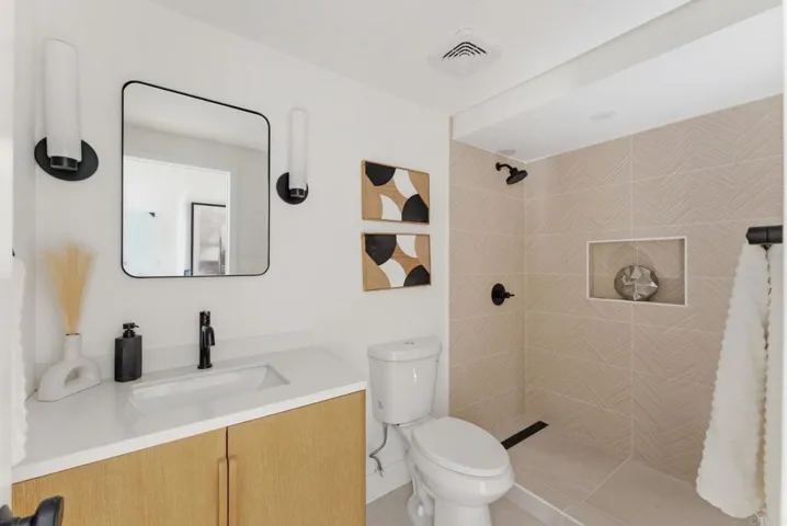 2161 Calle Buena Ventura, Oceanside, California 92056