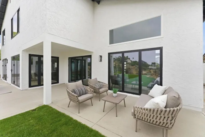 2161 Calle Buena Ventura, Oceanside, California 92056