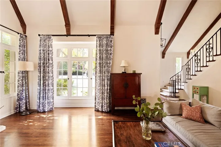 LIVING ROOM 3