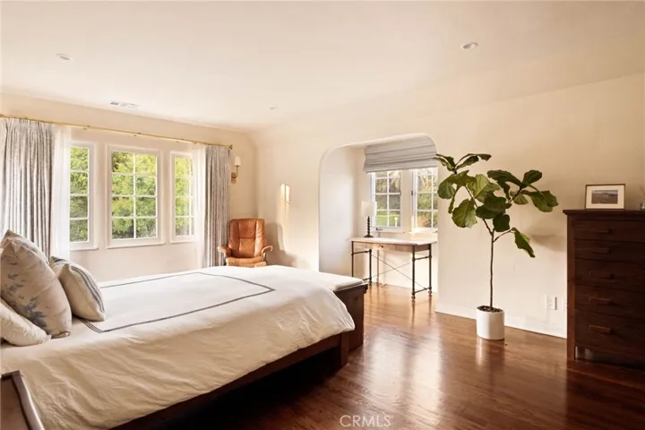 MASTER SUITE 2