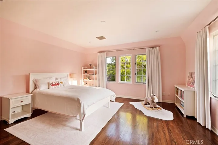 PINK BEDROOM 1