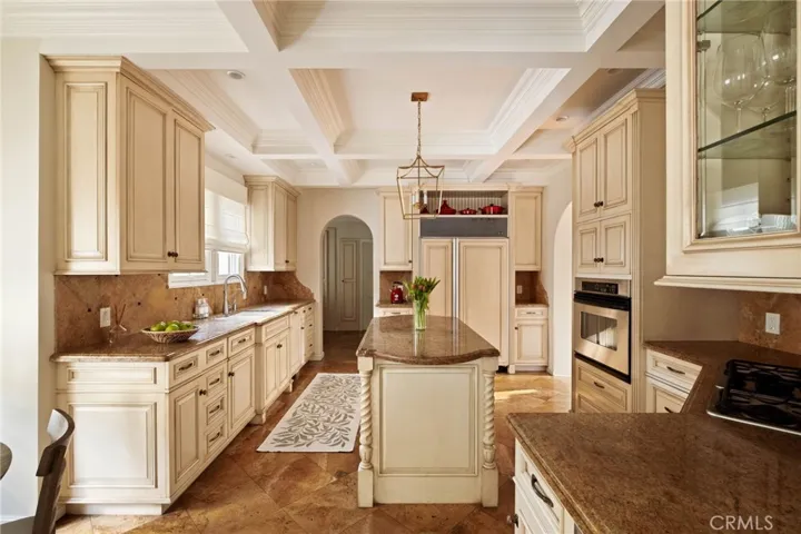 KITCHEN 1