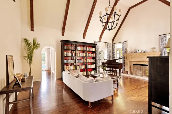 LIVING ROOM 2