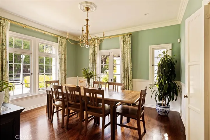 DINING ROOM 1