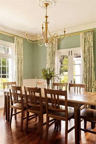 DINING ROOM 3