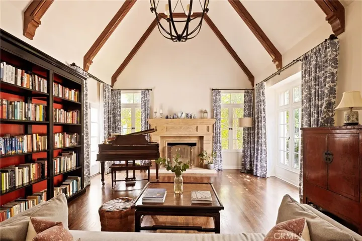LIVING ROOM 1