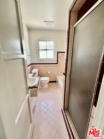 8345 Loyola Boulevard, Los Angeles, California 90045