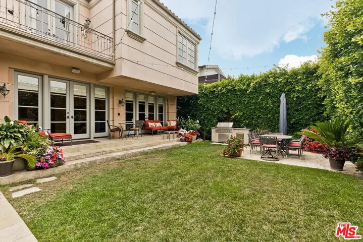 9355 Kirkside Road, Los Angeles, California 90035