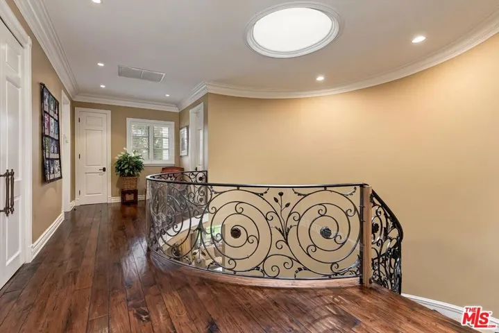 9355 Kirkside Road, Los Angeles, California 90035