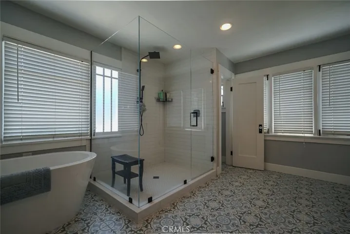 24 Lindero, Long Beach, California 90803