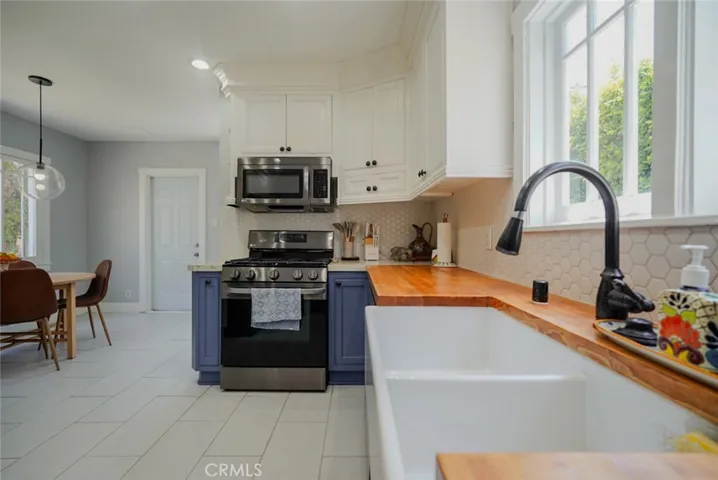 24 Lindero, Long Beach, California 90803