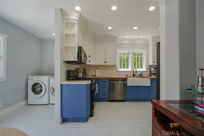 24 Lindero, Long Beach, California 90803