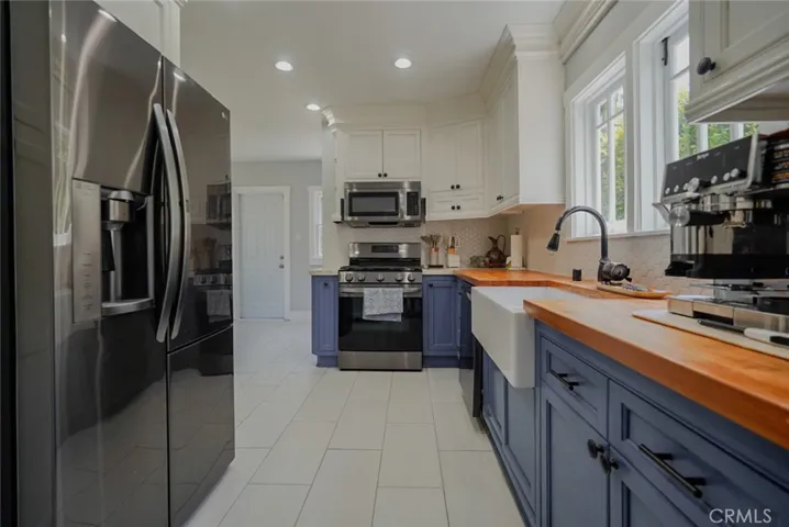 24 Lindero, Long Beach, California 90803