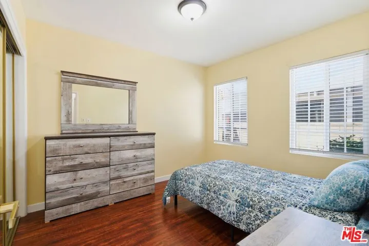5 BR/3 BA Photo