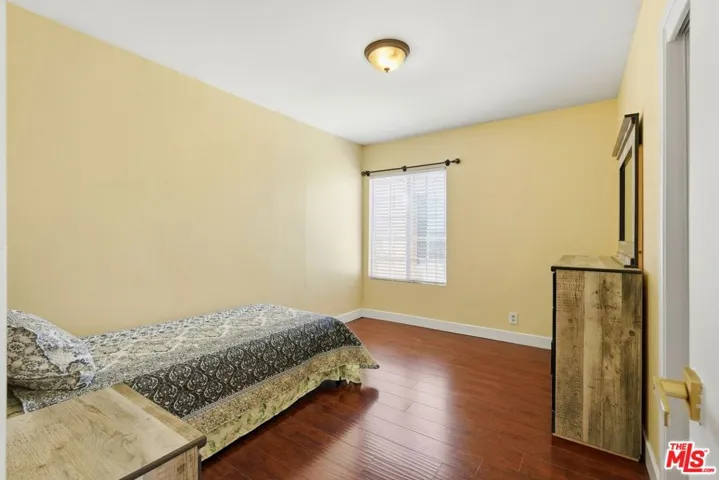 5 BR/3 BA Photo
