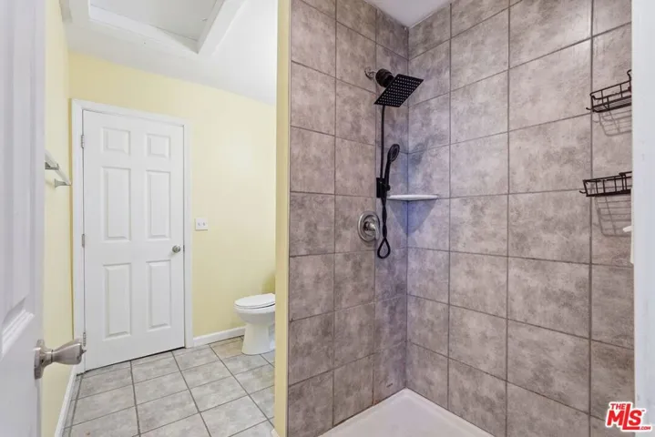 5 BR/3 BA Photo