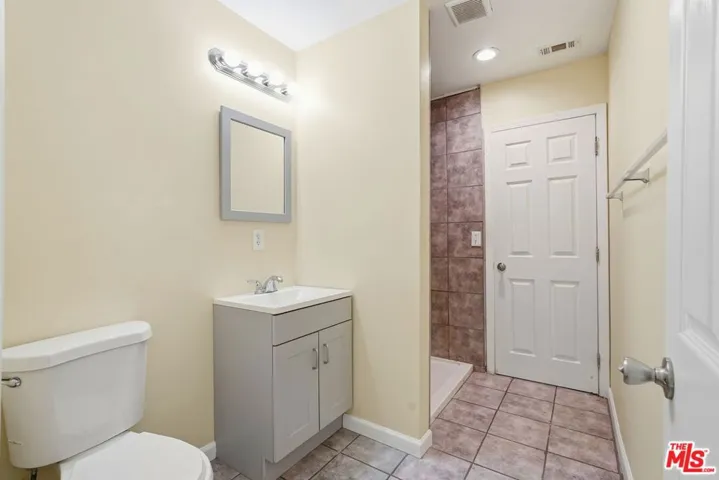 5 BR/3 BA Photo