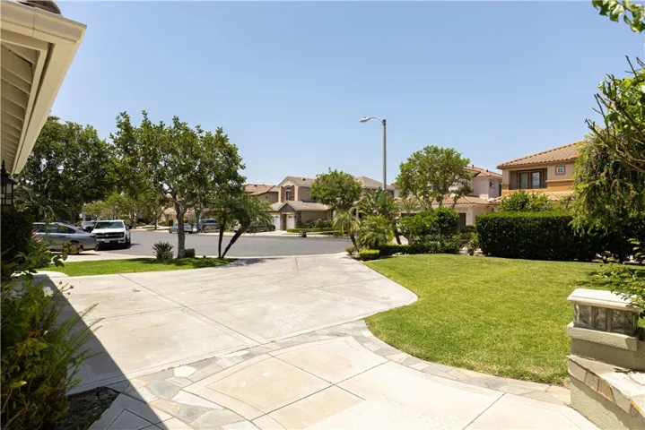 Front yard view