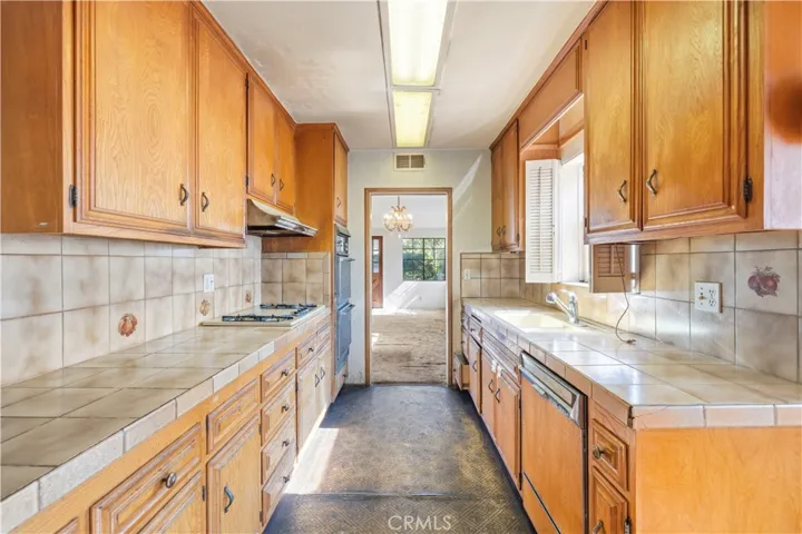 12635 Cumpston Street, Valley Village, California 91607