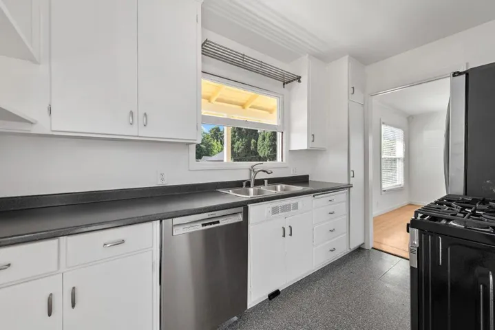 234 Madison Avenue, Redwood City, California 94061