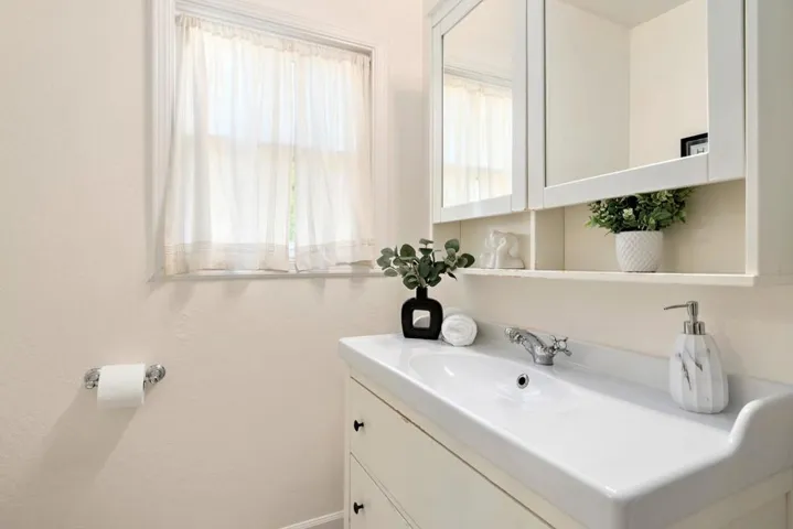 234 Madison Avenue, Redwood City, California 94061