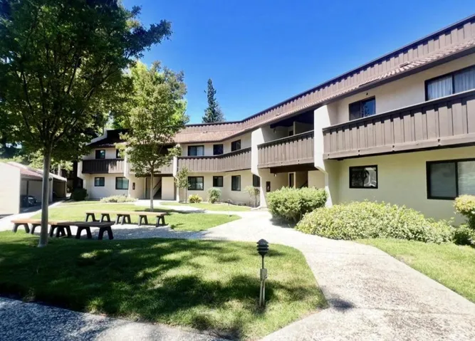 1001 E Evelyn Terrace 132, Sunnyvale, California 94086