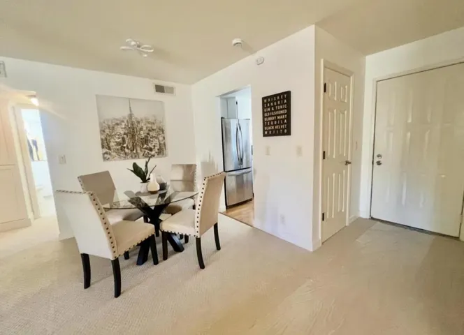 1001 E Evelyn Terrace 132, Sunnyvale, California 94086