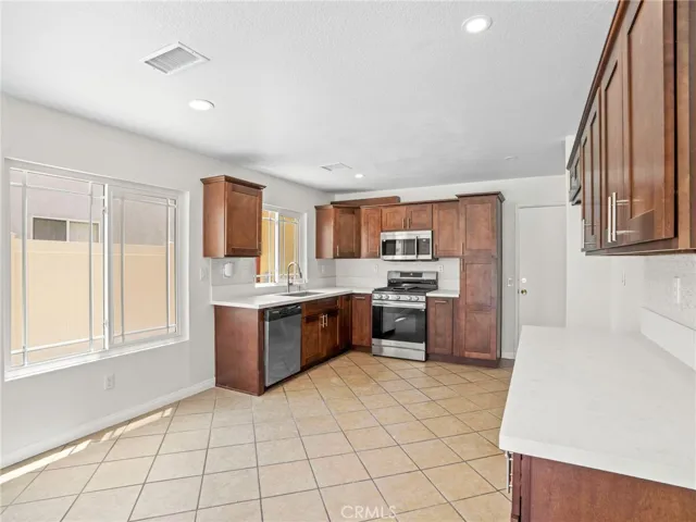3707 Sonoma Oaks Avenue, Perris, California 92571