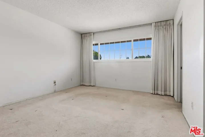 19131 Tulsa Street, Porter Ranch, California 91326