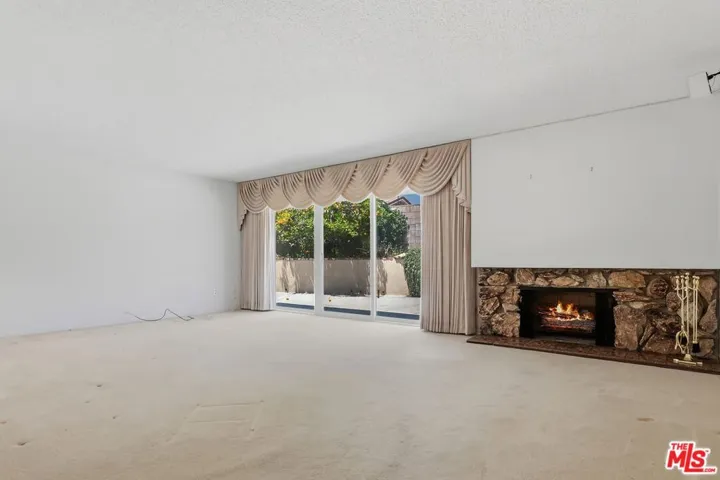 19131 Tulsa Street, Porter Ranch, California 91326