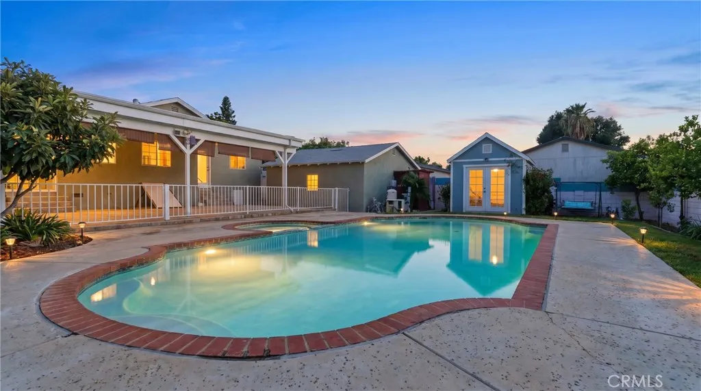 Heated pool - newly replastered. *digitally enhanced.