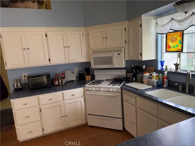 23 Carriage, Chico, California 95926