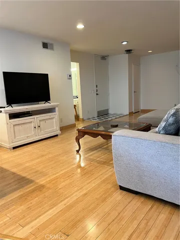 10747 Wilshire 505, Los Angeles, California 90024