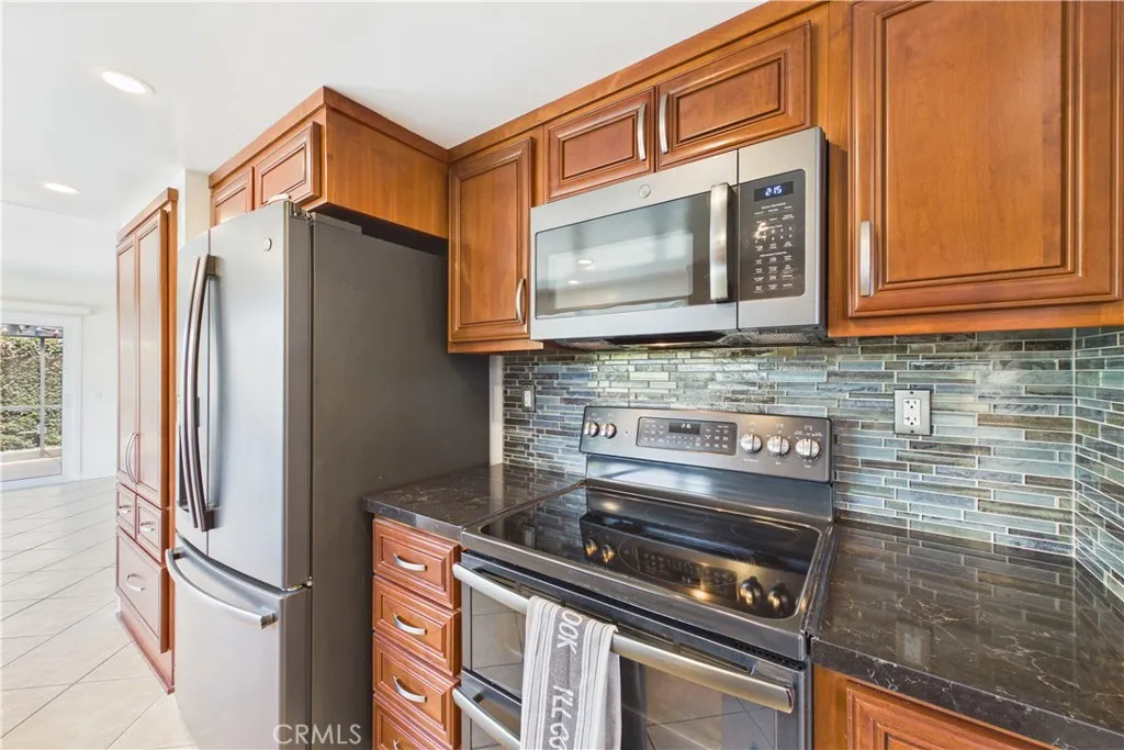 Electric stove and built-in microwave with plenty of storage