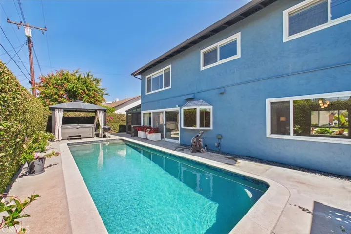 Ultra private backyard with no 2-story rear neighbors
