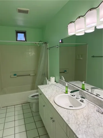 23812 Los Codona, Torrance, California 90505