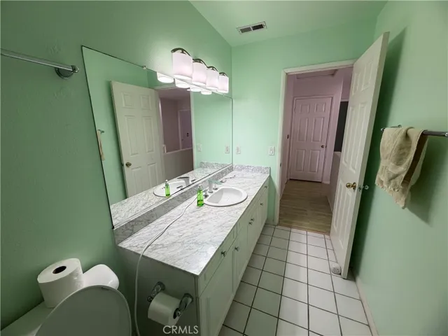 23812 Los Codona, Torrance, California 90505