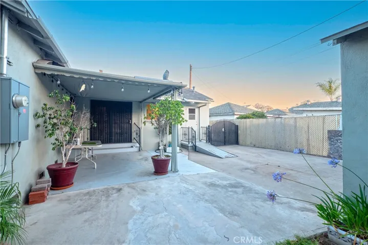view of the back patio from the back yard