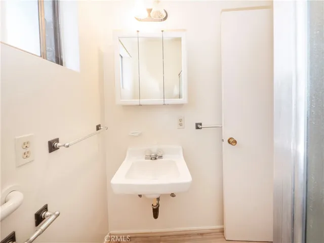 bathroom number 2
