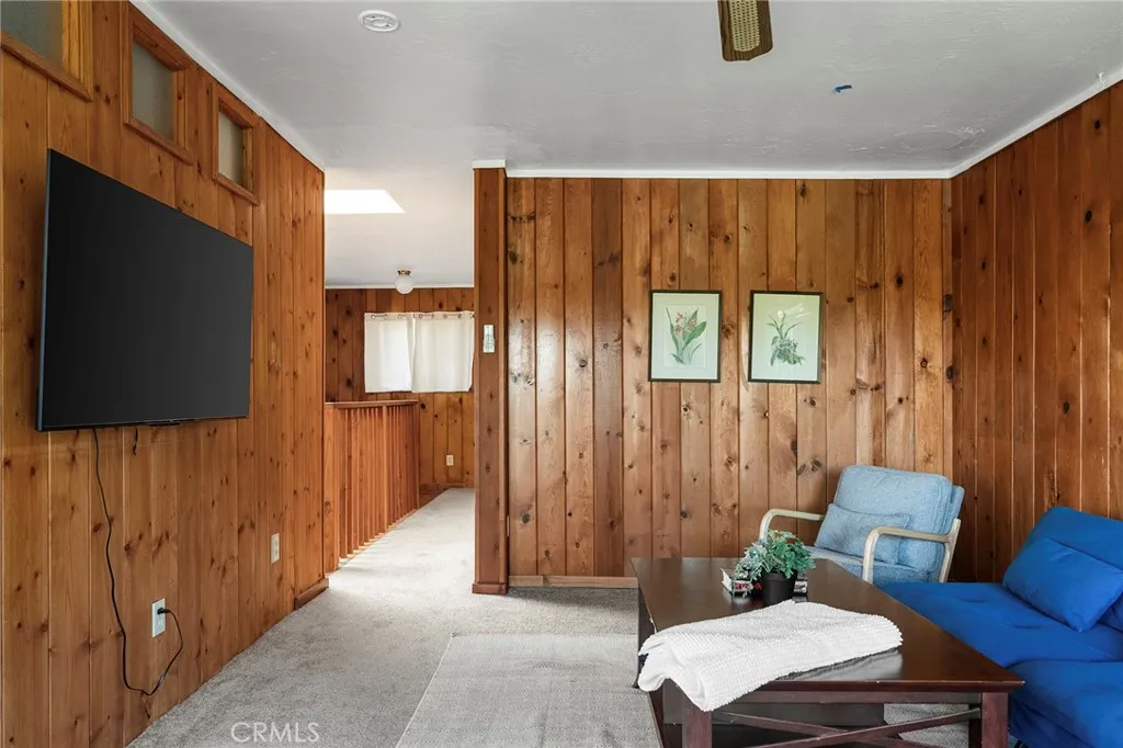 Loft sitting area of Seventh Bedroom
