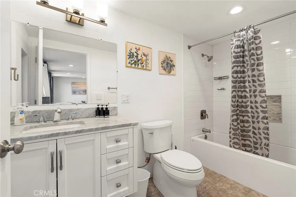 Bath in Fourth Bedroom