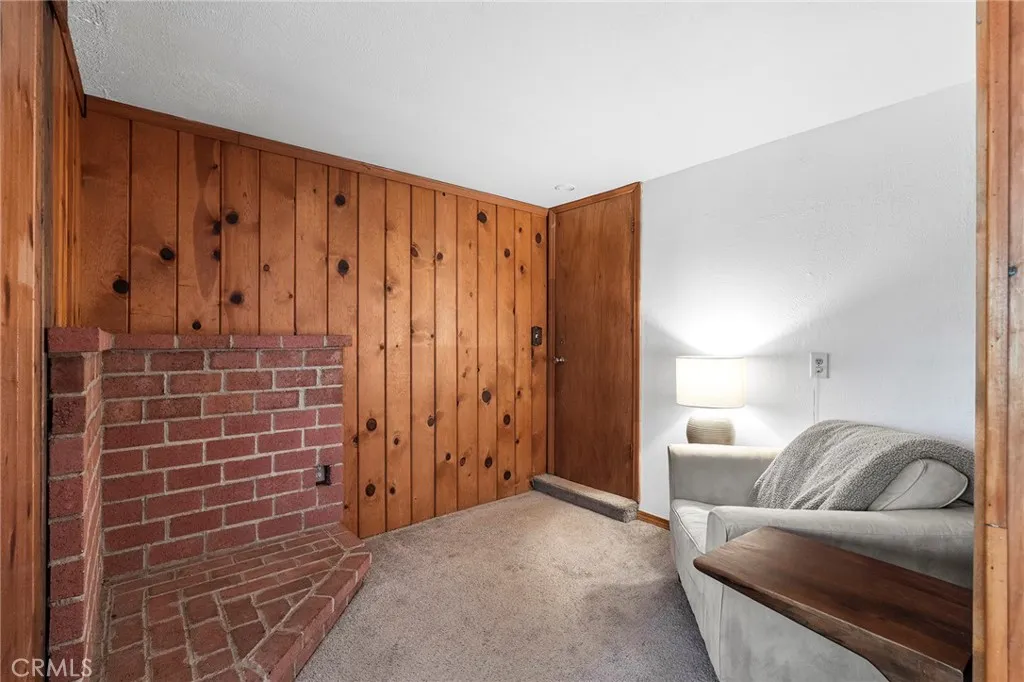 Sitting Area to Second Unit