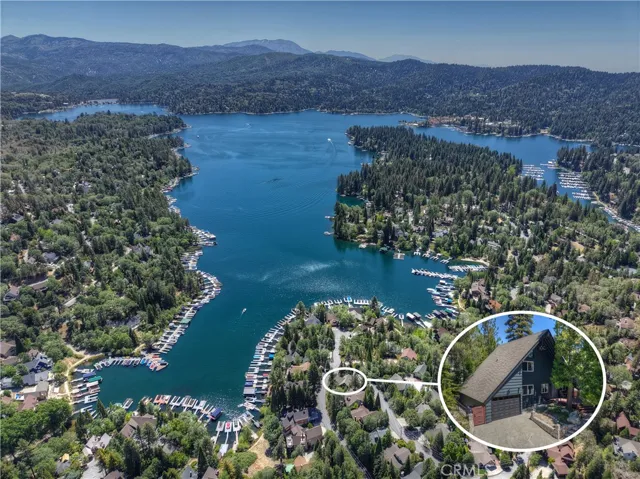 Aerial showing walking distance from house to lake and dock