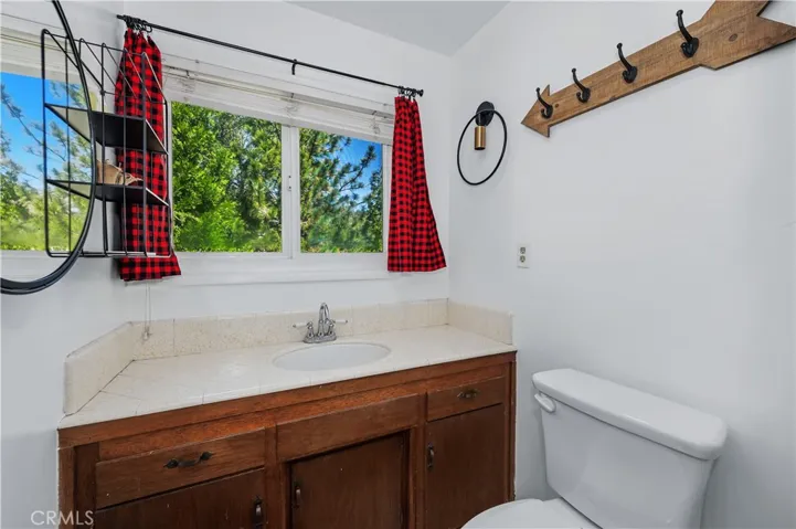 Guest Bath - Bathroom 2