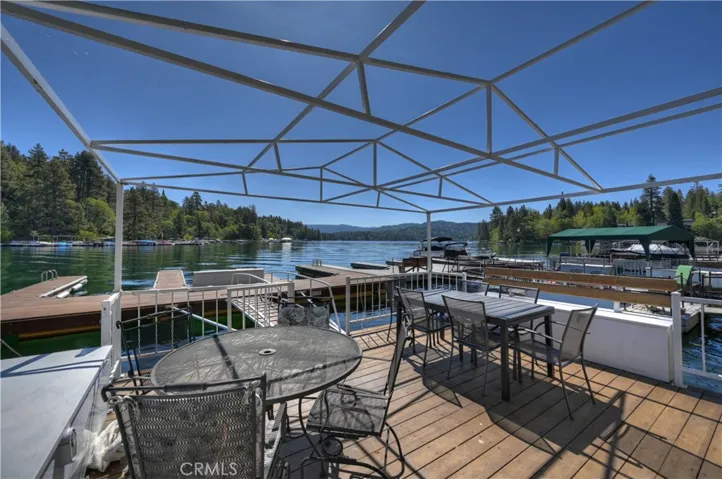 Dock
