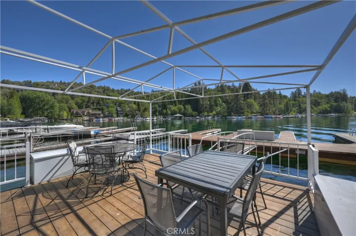 Dock