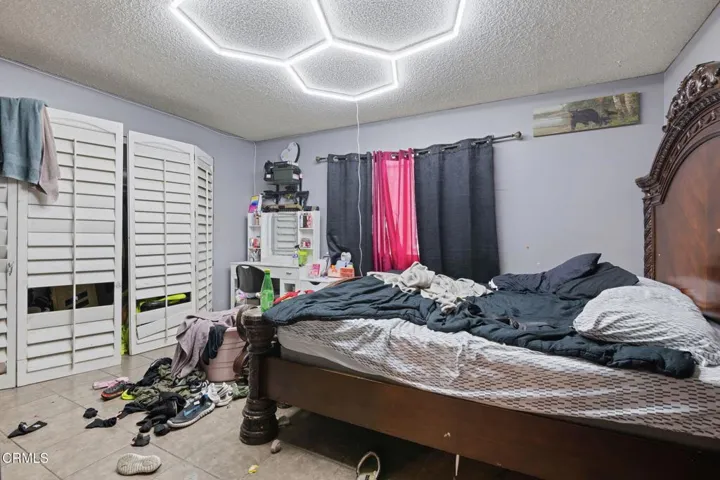 15-Unit 2 -Bedroom