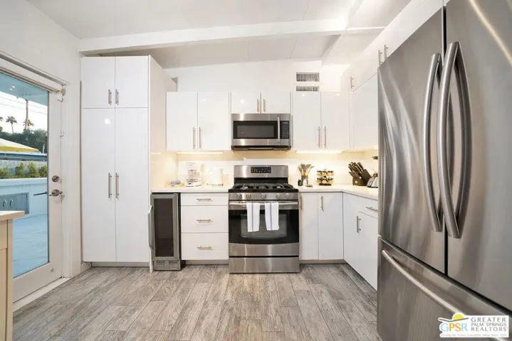 1890 E Amado Road, Palm Springs, California 92262