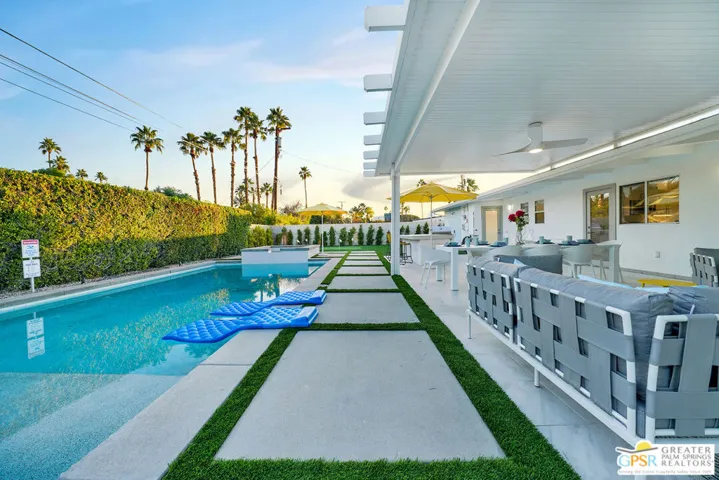 1890 E Amado Road, Palm Springs, California 92262