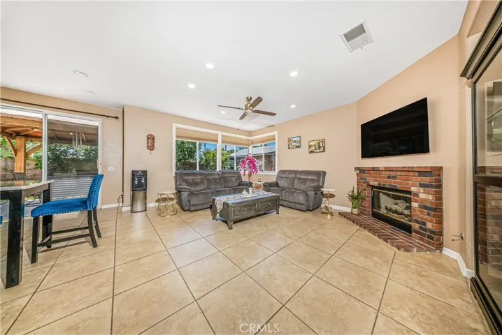 26473 Oaklington, Murrieta, California 92563